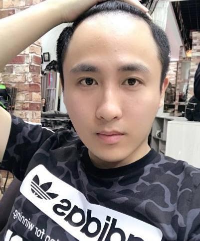 快手网红爱婷哥吃瓜